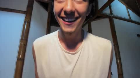 santi_twink19 online show from February 12, 3:10 am