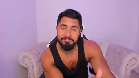 santiago_huntt online show from March 9, 8:46 pm