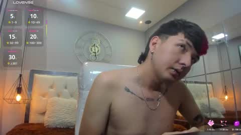 SANTIAGO  online show from March 11, 1:52 am