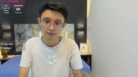 Snapshot of santiago_russo18 chatting on September 30, 12:48 pm santiago_russo18 online show from September 30, 12:48 pm