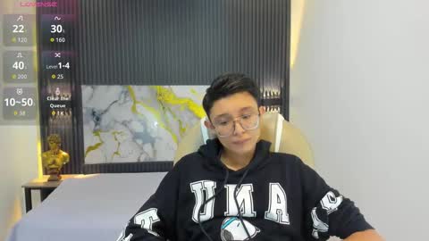 Snapshot of santiago_russo18 chatting on September 21, 1:15 pm santiago_russo18 online show from September 21, 1:15 pm