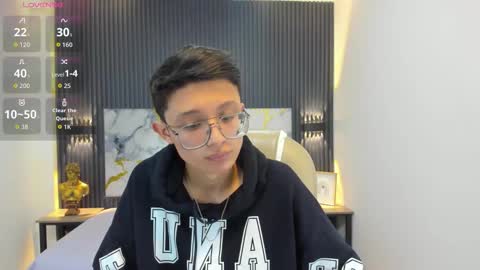 Snapshot of santiago_russo18 chatting on September 22, 1:26 pm santiago_russo18 online show from September 22, 1:26 pm