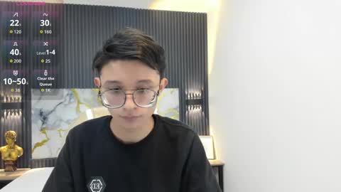 Snapshot of santiago_russo18 chatting on October 1, 1:10 pm santiago_russo18 online show from October 1, 1:10 pm