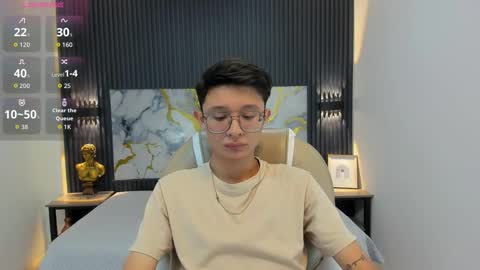 Snapshot of santiago_russo18 chatting on October 3, 12:02 pm santiago_russo18 online show from October 3, 12:02 pm