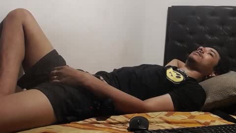 Snapshot of santiagoxxxtreme_ chatting on September 22, 8:13 pm Santiago online show from September 22, 8:13 pm