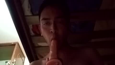 santigalvis1923 online show from March 27, 2:06 am