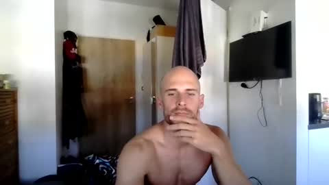santimaitre online show from August 9, 3:28 pm