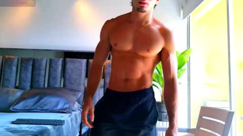 Santiago Seans online show from February 17, 2:49 pm