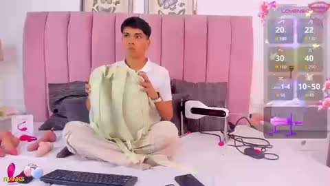 Santiago Carrington online show from March 4, 7:55 pm