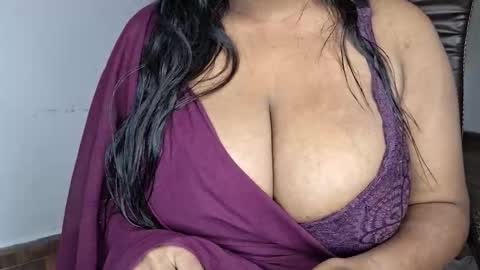 sanvi13 online show from January 19, 6:45 am