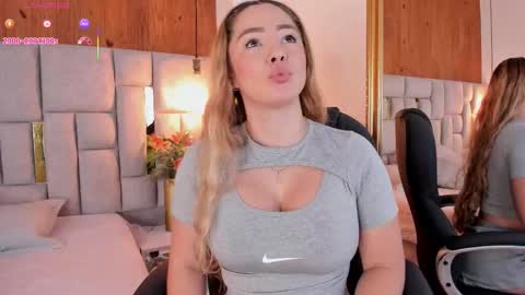 Saori  online show from November 3, 11:55 am