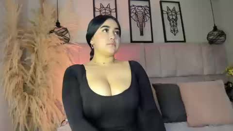 Snapshot of sara__colllins_ chatting on September 9, 2:39 pm SARA online show from September 9, 2:39 pm