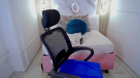 Sara... online show from April 16, 6:02 am