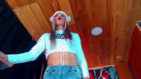 sara_buck online show from April 21, 4:19 am