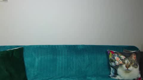 Snapshot of sara_daisy chatting on September 12, 5:04 pm Im Sara I am happy to be here  online show from September 12, 5:04 pm