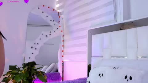 Sara online show from October 29, 7:03 pm