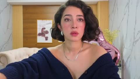 Sara  online show from June 17, 2:33 pm