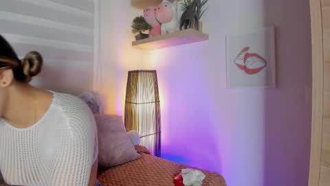   online show from April 17, 11:45 am