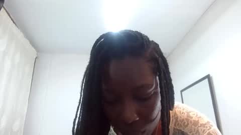 S A R A online show from February 21, 11:46 am