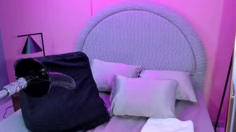 Sara  online show from March 5, 8:51 pm