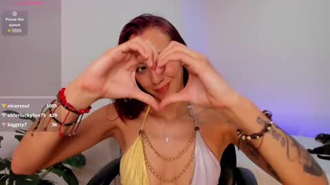 Sara online show from January 29, 6:18 pm