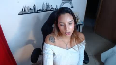 SARA online show from June 16, 3:27 pm