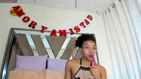 Snapshot of sara_williams01 chatting on September 25, 1:40 pm SARA 730 A 200 PM online show from September 25, 1:40 pm