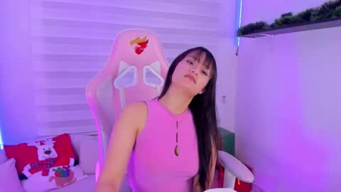 Sarah Ramirez online show from November 21, 4:32 am