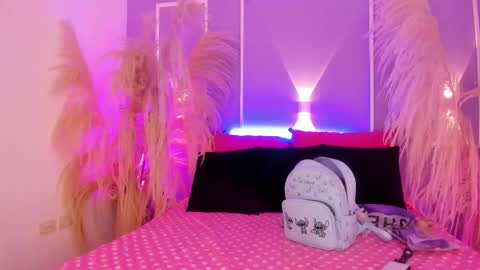 Snapshot of saraavila_ chatting on October 17, 9:08 pm SaraAvila online show from October 17, 9:08 pm