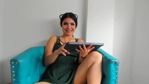 Sara online show from March 10, 4:25 pm