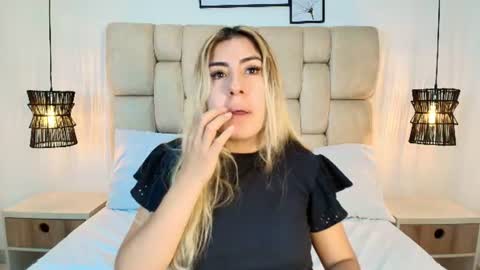 sarablonde_t online show from June 28, 5:31 pm