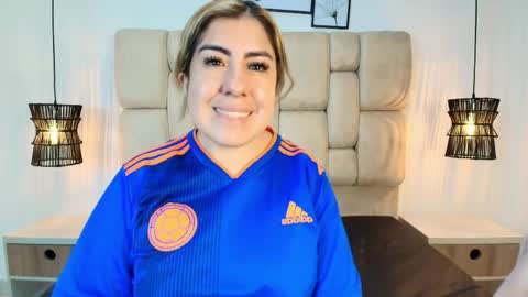 sarablonde_t online show from June 1, 9:49 pm