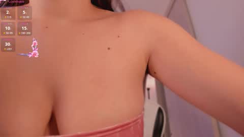 sara cavali online show from December 20, 5:42 pm