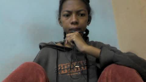 sarah146341 online show from June 15, 4:37 am