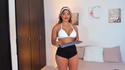 sarah  cinnamon online show from January 31, 9:12 pm