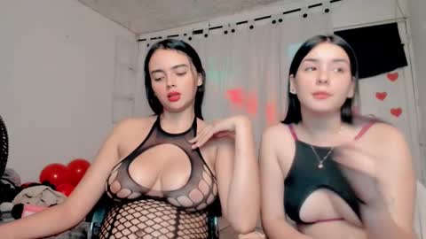 Snapshot of sarah_angelll chatting on February 20, 12:19 am sarah online show from February 20, 12:19 am