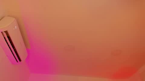 Sarah Bonneth online show from February 22, 11:57 am