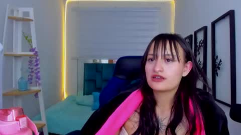 Sarah Ramirez online show from November 14, 4:03 am