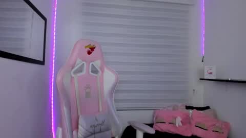 Sarah Ramirez online show from January 14, 3:14 am