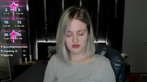Snapshot of sarah_soul chatting on February 19, 4:12 am Sarah online show from February 19, 4:12 am