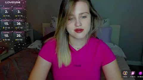 Snapshot of sarah_soul chatting on October 7, 12:39 am Sarah online show from October 7, 12:39 am