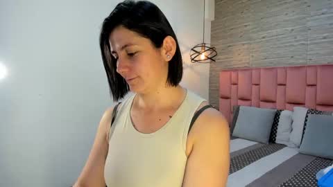 Snapshot of sarahdeyvis chatting on March 5, 3:18 pm Sarah Deyvis online show from March 5, 3:18 pm