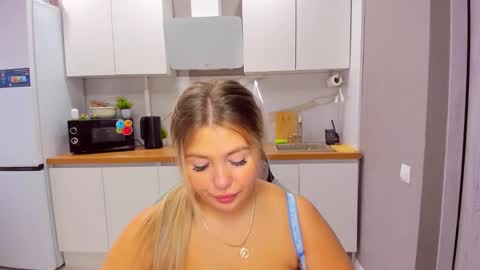 Sarah online show from October 22, 12:40 pm