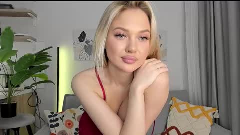 sarahphyllis online show from October 17, 9:41 pm