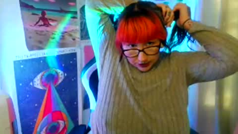 Snapshot of saraht666 chatting on October 9, 10:15 pm Sarah T online show from October 9, 10:15 pm