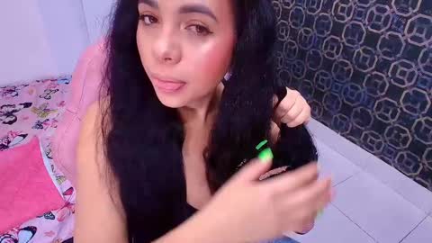 Snapshot of sarak_ chatting on February 25, 11:54 am Sara online show from February 25, 11:54 am