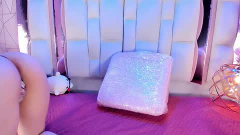 sara  online show from November 8, 7:33 am