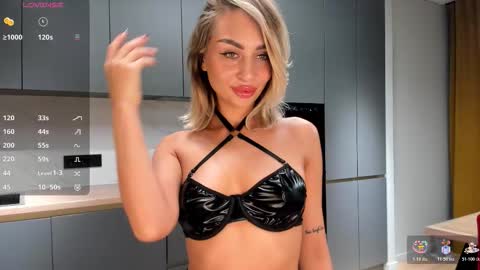 Sara online show from February 16, 9:13 pm