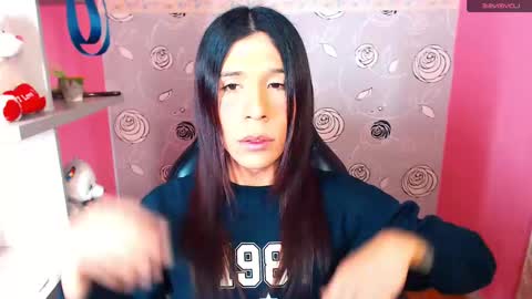 Snapshot of sarasofia44 chatting on February 23, 3:45 am Sara Sofia online show from February 23, 3:45 am
