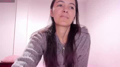 Sara   online show from February 2, 9:33 pm